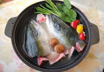  【成都火鍋培訓(xùn)】四川魚(yú)頭火鍋秘制香料、湯底