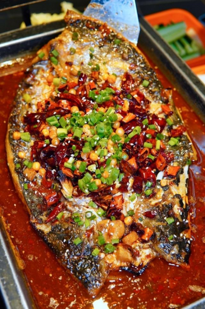 成都哪里可以學(xué)烤魚技術(shù)？四川烤魚培訓(xùn)班